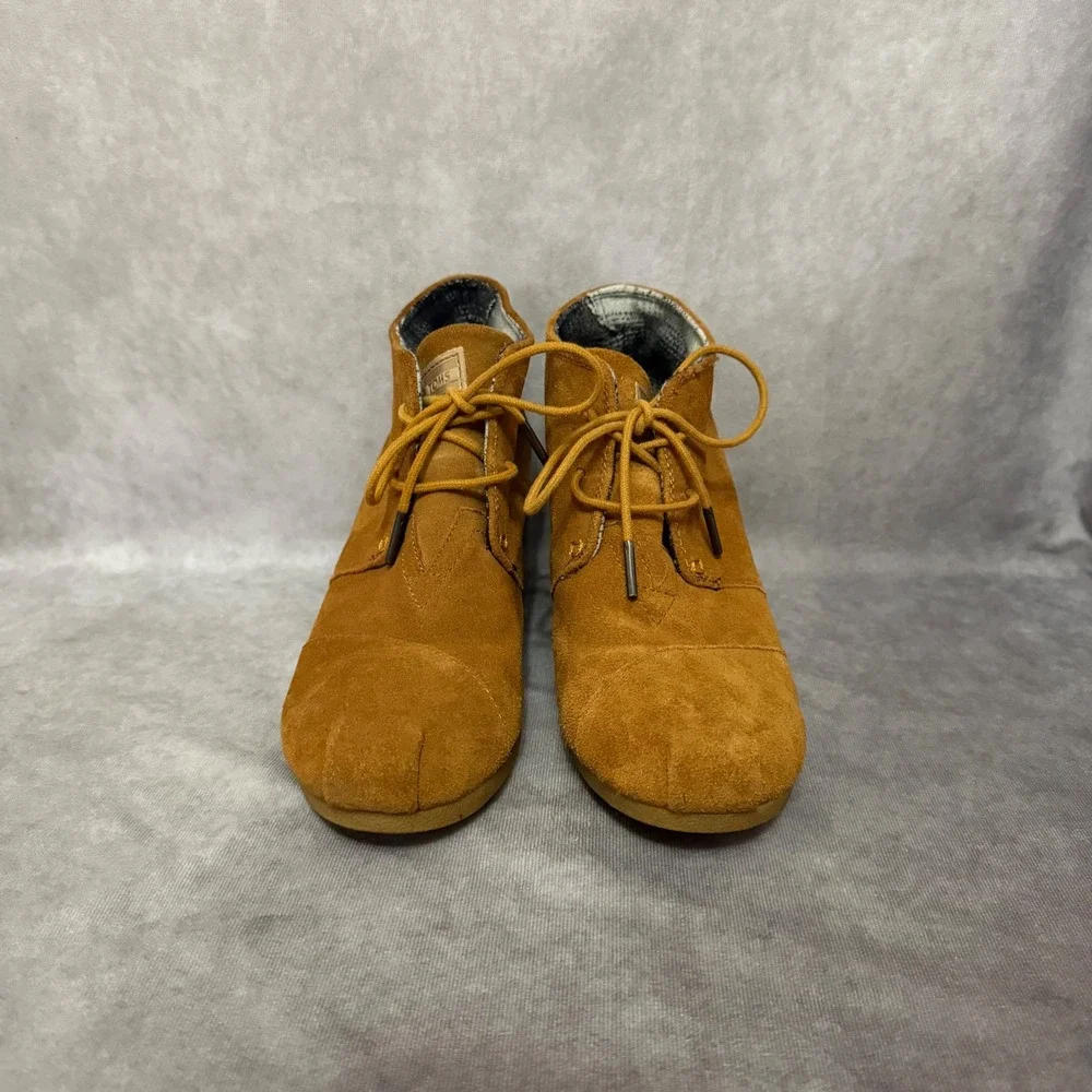 TOMS Desert Wedge Booties Womens Size 10 Brown‎ Suede Lace Up Chukka Ankle Boots